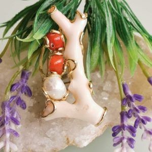 Anello .maxi corallo rosa,  corallo rosso e perle bianche , anello argento 925, gioielli italiani