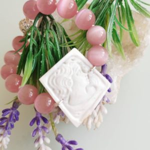Bracciale cammeo conchiglia corniola e perle rosa