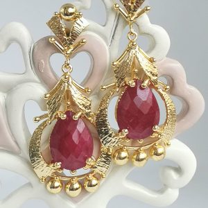 Orecchini pietre dure radice di rubino e foglie ottone