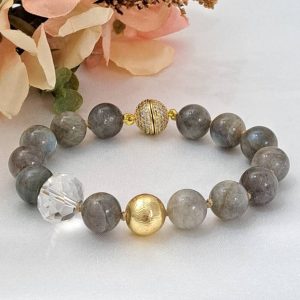Bracciale pietre dure labradorite perle dorate e cristalli