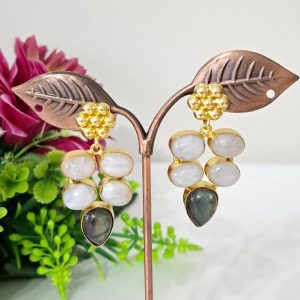 Orecchini Art Deco con pietre dure labradorite grigia e bianca
