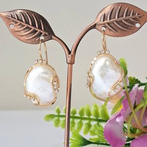 Orecchini perle barocche bianche e argento 925 placcato oro con zirconi, gioielli italiani