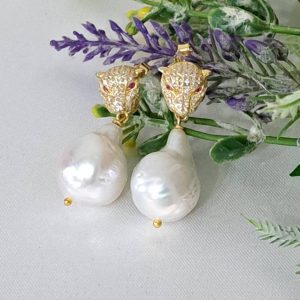 Orecchini perle barocche bianche e  argento con zirconi, gioielli italiani