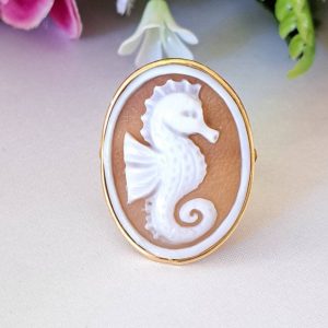 Anello cammeo conchiglia sardonica e argento 925 placcato oro ,anello maxi , gioielli italiani