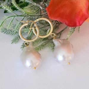 Orecchini perle barocche bianche , orecchini argento 925 placcato oro , gioielli italiani