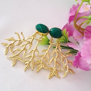 Orecchini pietre dure malachite e rametti ottone. Orecchini Art Deco