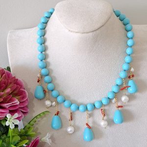 Collana pietre turchese ,perle bianche e corallo rosso mediterraneo naturale, collana girocollo, collana moderna