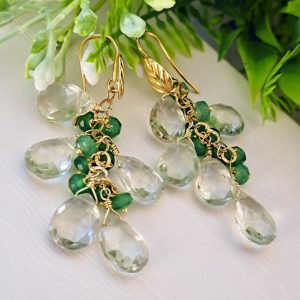 Orecchini a grappolo pietre briolette ametista verde e radice di smeraldo, orecchini argento 925 placcato oro