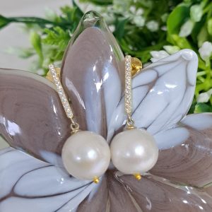 Orecchini perle barocche bianche e argento 925 con zirconi , orecchini sposa