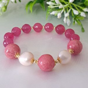 Bracciale pietre dure agata e angelite rosa con perle barocche bianche, bracciale maxi