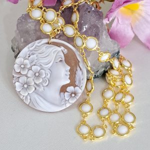 Collana cammeo conchiglia sardonica con catena pietre dure onice bianco , gioielli italiani