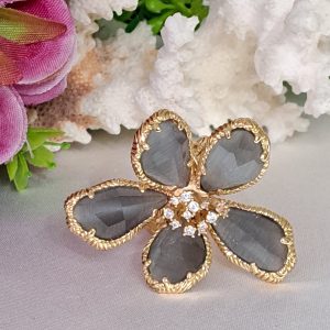 Anello maxi fiore quarzo grigio occhio di gatto e zirconi