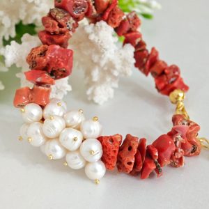 Bracciale corallo rosso mediterraneo naturale con perle bianche , gioielli italiani
