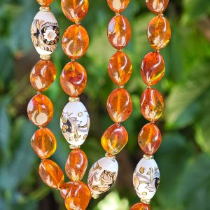 Collana con perle  ambra imitazione e  perle porcellana dipinta