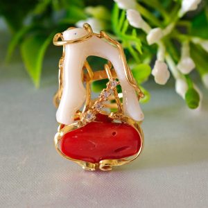 Anello corallo bianco e corallo rosso , anello argento 925 placcato oro con zirconi,gioielli italiani