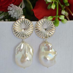 Orecchini pendenti perle barocche bianche e argento 925, orecchini sposa, gioielli italiani