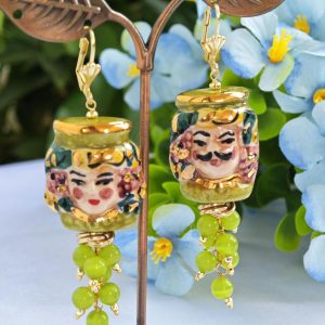 Orecchini ceramica Caltagirone, orecchini grappolo pietre quarzo verde, orecchini teste di moro siciliani