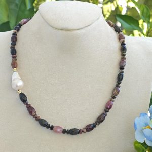 Collana pietre dure tormalina con perle barocche bianche e argento 925 placcato oro, collana girocollo