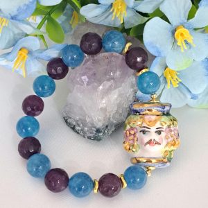 Bracciale testa di moro in ceramica di Caltagirone con pietre angelite e agata viola, bracciale siciliano