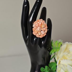 Anello maxi corallo rosa naturale di Sciacca e ottone dorato,  gioielli italiani