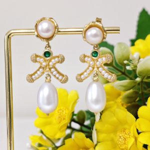 Orecchini perle barocche bianche e argento 925 placcato oro, gioielli italiani