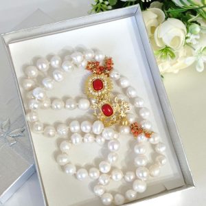 Collana perle bianche con corallo rosso, collana lunga, gioielli italiani