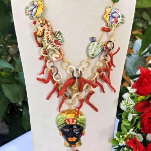Collana "SICILIA BELLA " con ceramica Caltagirone oon  corallo rosso naturale e pietre peridoto, collana siciliana