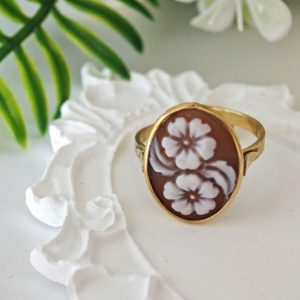 Anello cammeo conchiglia sardonica e argento 925 placcato oro, gioielli italiani