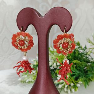 Orecchini  corallo rosso mediterraneo , orecchini fiore, gioielli italiani