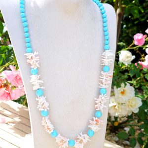 Set collana, bracciale e orecchini con corallo rosa naturale e perle turchese , parure gioielli