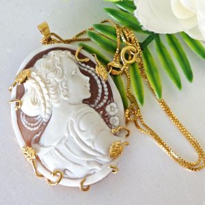 Collana cammeo conchiglia sardonica e  argento 925 placcato oro , gioielli italiani