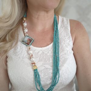 Collana piastrella ceramica di Caltagirone, collana multifilo cristalli blu , collana siciliana