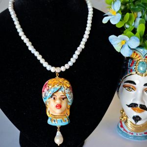 Collana Siciliana con testa di moro in ceramica Caltagirone, collana perle bianche , collana girocollo