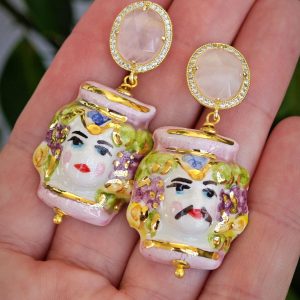 Orecchini teste moro ceramica di Caltagirone con pietre quarzo rosa , orecchini siciliani