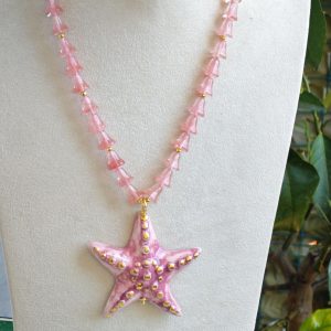 Collana girocollo con stella marina in ceramica di Caltagirone e pietre quarzo rosa, collana siciliana