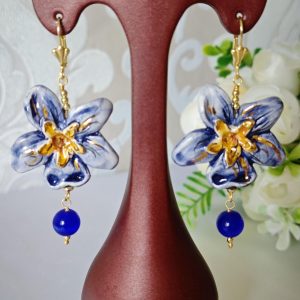Orecchini fiori ceramica Caltagirone e pietre quarzo blu , orecchini siciliani maxi