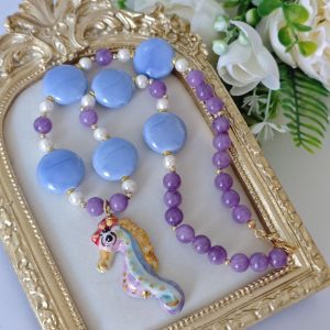 Collana cavalluccio in ceramica di Caltagirone con pietre dure giada viola , collana siciliana