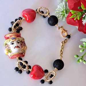 Bracciale testa di moro in ceramica di Caltagirone con pietra lavica e cuori ceramica, bracciale siciliano