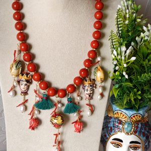 Collana ceramica Caltagirone, collana perle pasta di corallo, rametti corallo naturale e perle bianche , collana siciliana