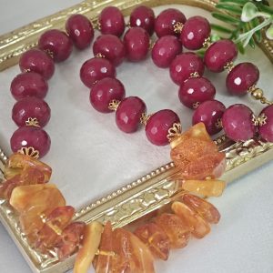 Collana girocollo con pietre agata rossa e ambra baltica, gioielli italiani