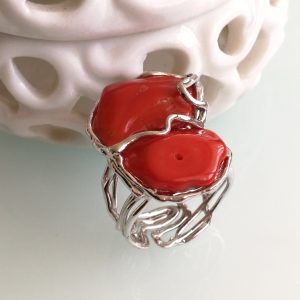 Anello corallo rosso naturale del mediterraneo. Anello argento