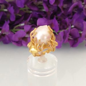 Anello con perla naturale barocca maxi.Stile Liberty
