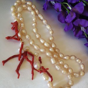 Collana corallo rosso del mediterraneo naturale e perla naturale bianca barocca naturale.