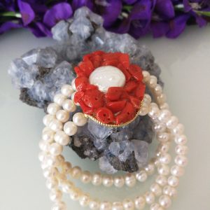 Bracciale corallo rosso naturale del mediterraneo e perle naturali bianche barocche.Gioielli Italiani