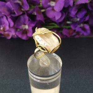 Anello perla naturale barocca. Anello zirconi bianchi