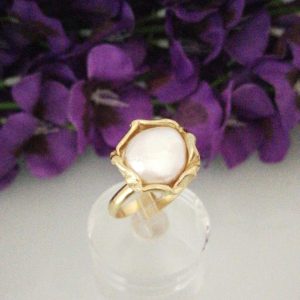Anello perla naturale barocca. Anello argento.