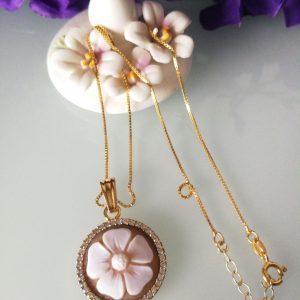 Collana cammeo originale e zirconi bianchi di Torre del Greco Italia. Collana argento.Cammeo sardonico