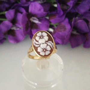 Anello cammeo conchiglia originale. Anello art noveau.