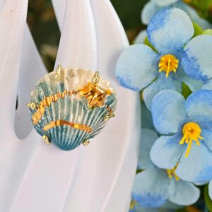 Anello conchiglia in ceramica Caltagirone e ottone dorato, anello siciliano