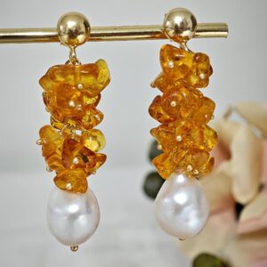 Orecchini perle barocche bianche e ambra baltica , orecchini argento 925 placcato oro, gioielli italiani